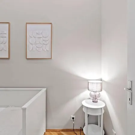 Apartament Next To Mariahilferstrasse I Bars, Cafe I Fast Wifi