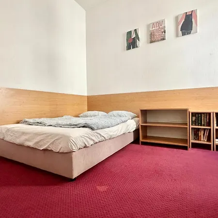Very Central, 3 Min To Metro Aparthotel *