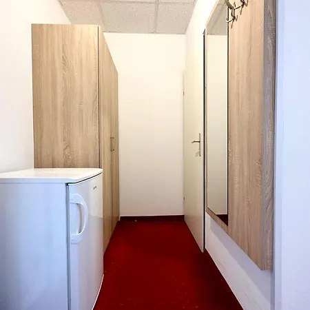 Aparthotel Very Central, 3 Min To Metro