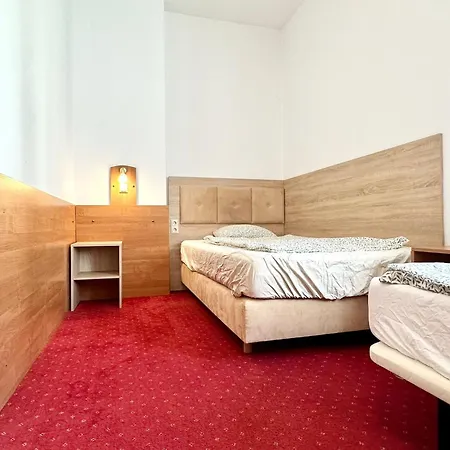 Aparthotel Very Central, 3 Min To Metro