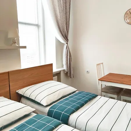 Hostel Favorit-rooms Direkt Metro-u1 Connection To Centralstation And City-center Vienna