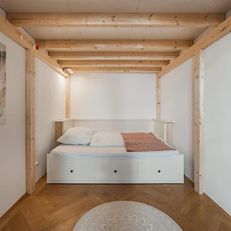 Apartment Happy