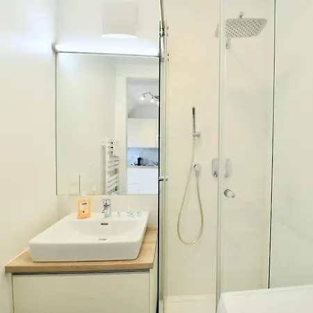 Modern Attic Flat With 2 Bedrooms * Vienna