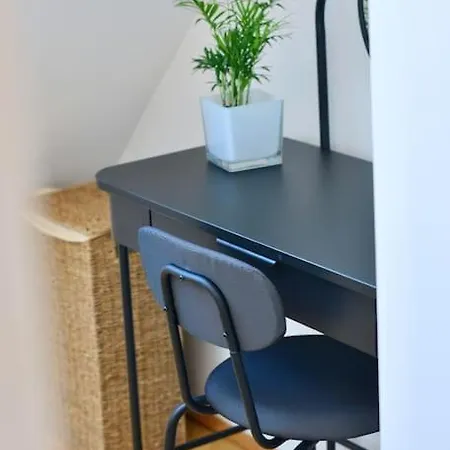 Modern Attic Flat With 2 Bedrooms * Vienna