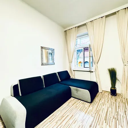 Affordable 2br Apartment, Close To Danube River