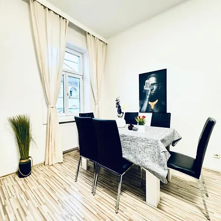 Apartment Affordable 2br Apartment, Close To Danube River *