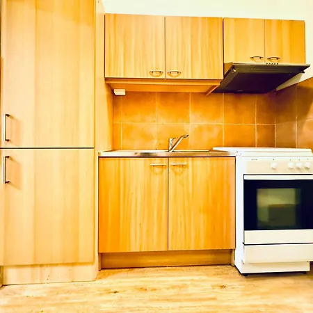 Affordable 2br Apartment, Close To Danube River Apartment *