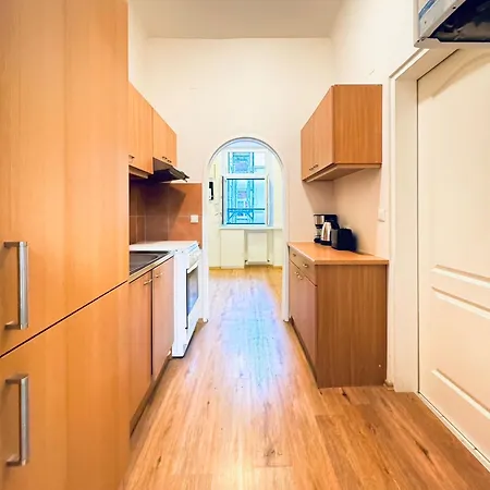 Affordable 2br Apartment, Close To Danube River *