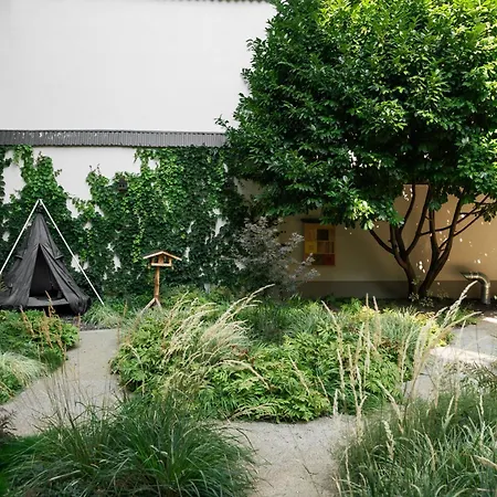 Urban Jungle Aparthotel