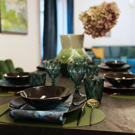 Carl's Design Residences By Domicilia