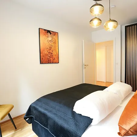 Apartment Carl's Design Residences By Domicilia *