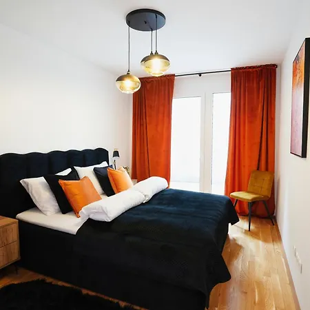 Carl's Design Residences By Domicilia Apartment *