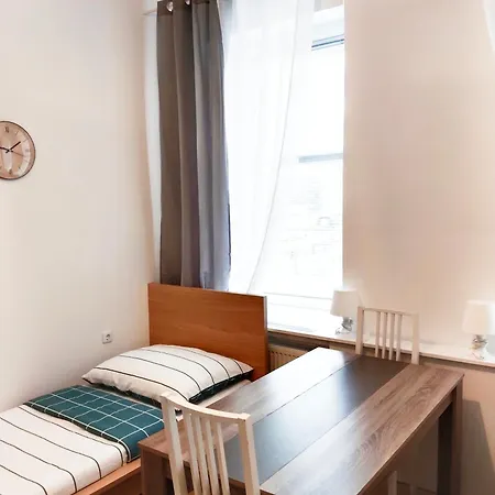 Favorit-rooms Direkt Metro-u1 Connection To Centralstation And City-center Hostel Vienna