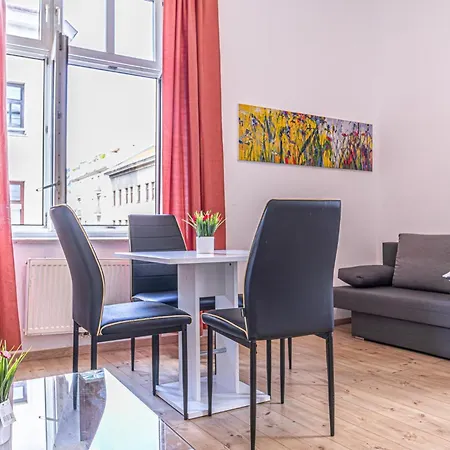 Hostel 6 Min To Amusement Park - Economy In Shared *