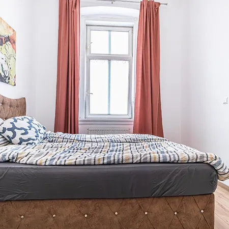 6 Min To Amusement Park - Economy In Shared Hostel