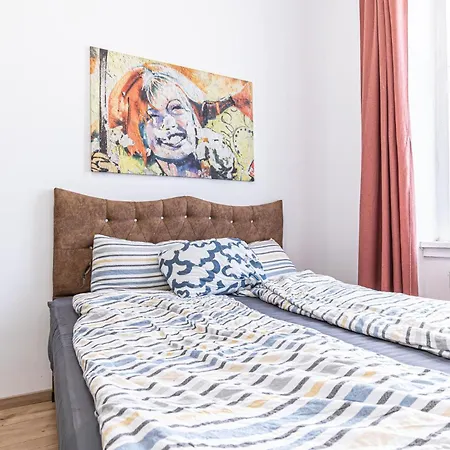 Hostel 6 Min To Amusement Park - Economy In Shared Vienna