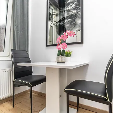6 Min To Amusement Park - Economy In Shared Hostel