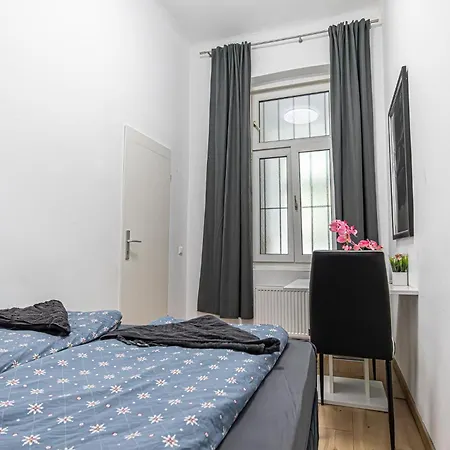 Hostel 6 Min To Amusement Park - Economy In Shared Vienna