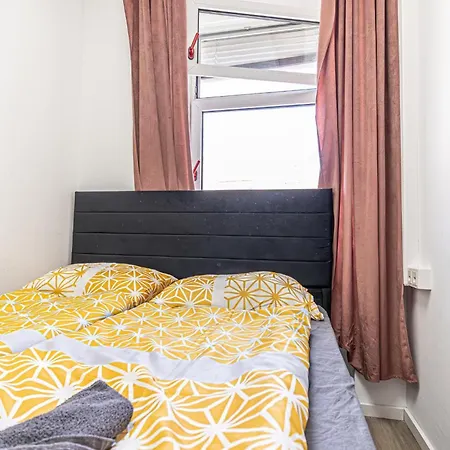 Hostel Near Schoenbrunn - Economy In Shared At Meidling Train Station Vienna