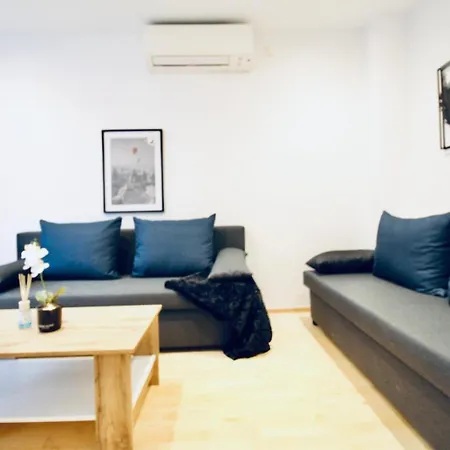 Hostel 6 Min To Amusement Park - Economy In Shared *