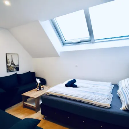 Hostel 6 Min To Amusement Park - Economy In Shared