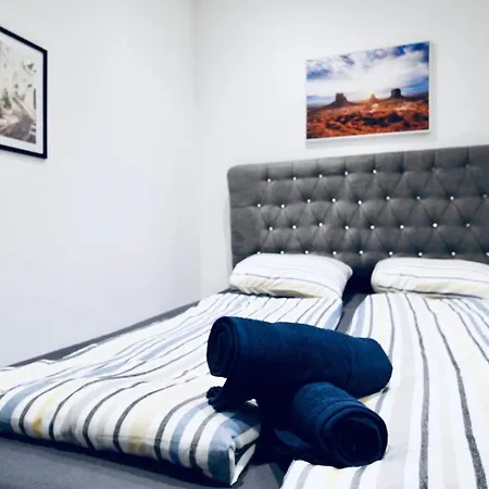 Hostel 6 Min To Amusement Park - Economy In Shared