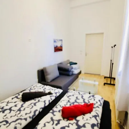 6 Min To Amusement Park - Economy In Shared Hostel Vienna