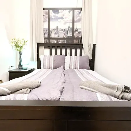 Gazde/Camere de închiriat Comfortable In Lugner City Area