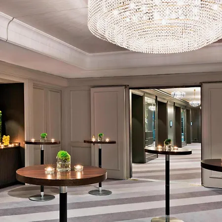 Hotel Renaissance Schoenbrunn