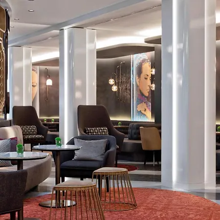 Hotel Renaissance Schoenbrunn 4*
