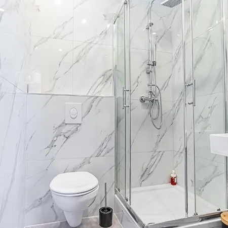 Spacious Shared Schoenbrunn Vienna