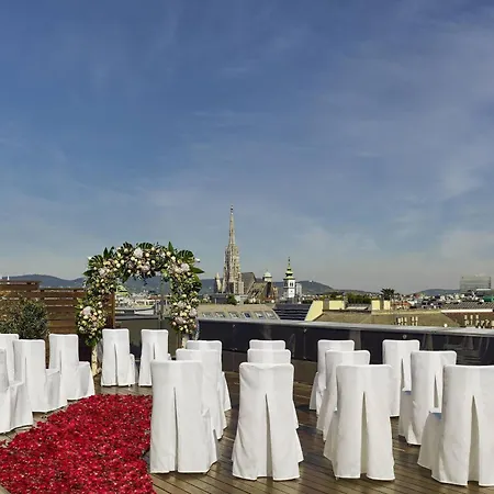 The Ritz-carlton,