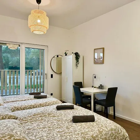 Modern Studio With Free Parking
