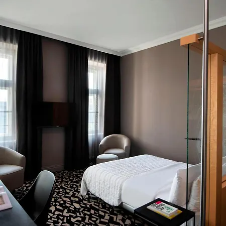 Le Meridien