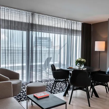 Le Meridien 5* Vídeň