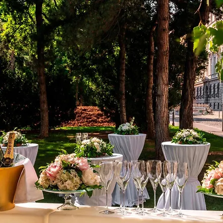 Le Meridien Hotel