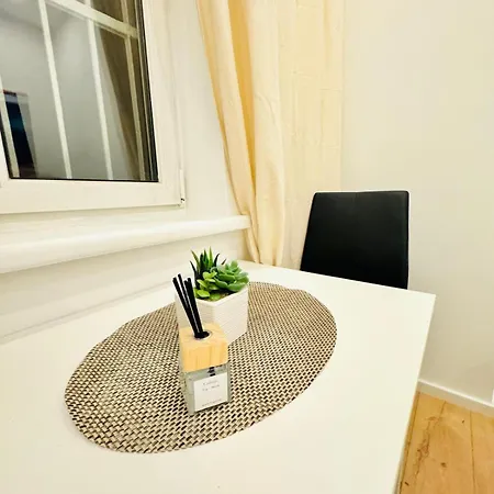 Apartamento Convenient 4br Shared For 11p, 10 Min To Atzgersdorf *