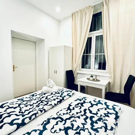 Apartamento Convenient 4br Shared For 11p, 10 Min To Atzgersdorf
