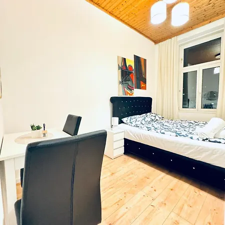 Convenient 4br Shared For 11p, 10 Min To Atzgersdorf Apartamento Viena