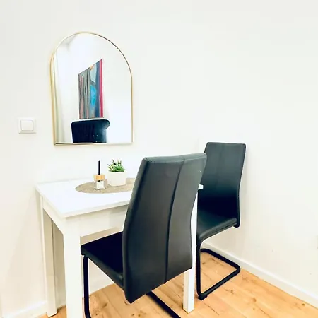 Convenient 4br Shared For 11p, 10 Min To Atzgersdorf * Viena