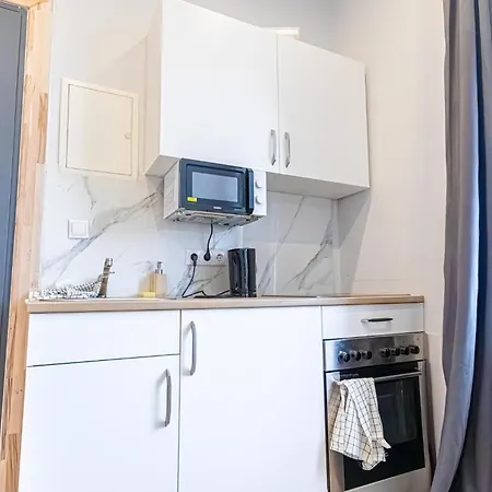 Apartment Spacious Shared Schoenbrunn