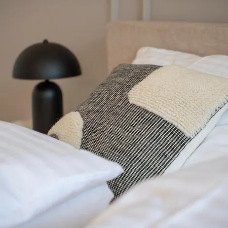 Urban Living - 4 *