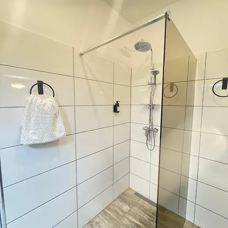 Wohnen Im Kunstwerk Neben Hundertwasserhaus L Hg4 Apartment
