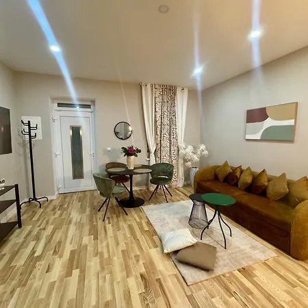 Apartment Wohnen Im Kunstwerk Neben Hundertwasserhaus L Hg4 *
