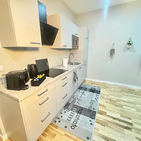 Wohnen Im Kunstwerk Neben Hundertwasserhaus L Hg4 Apartment Wien