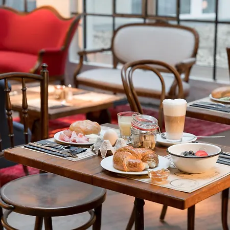 Ruby Lissi Hotel