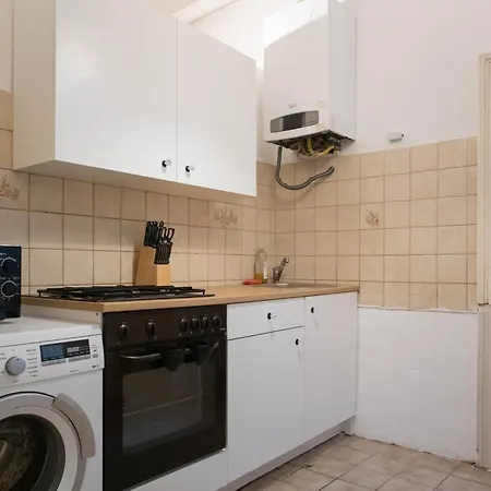 Affordable 2 Apts For 16p 4br Great For Families Apartment *