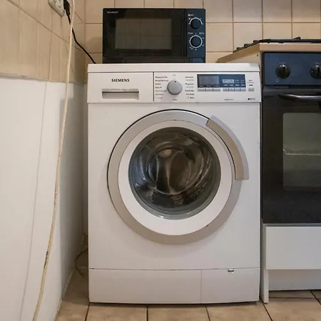 Affordable 2 Apts For 16p 4br Great For Families Apartment