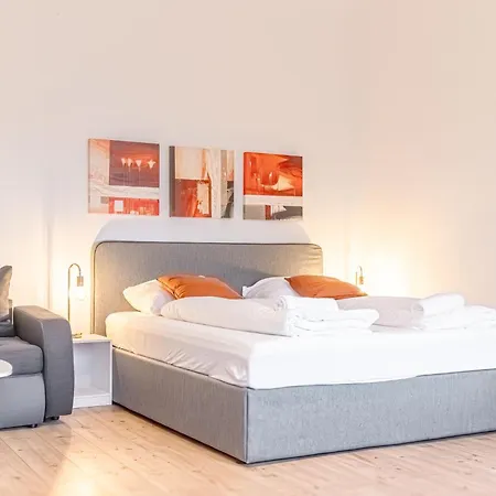 Affordable 2 Apts For 16p 4br Great For Families Apartment Vienna