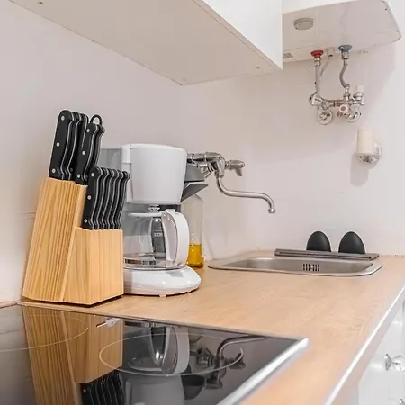 Apartment Affordable 2 Apts For 16p 4br Great For Families Vienna